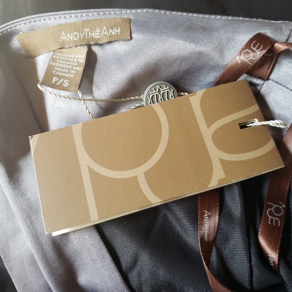 AndytheAnh Tie Back Sleeveless Top - Picture 4 of 4